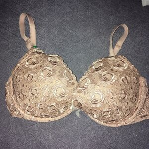 Victoria’s Secret 36C push-up bra with mesh sides
